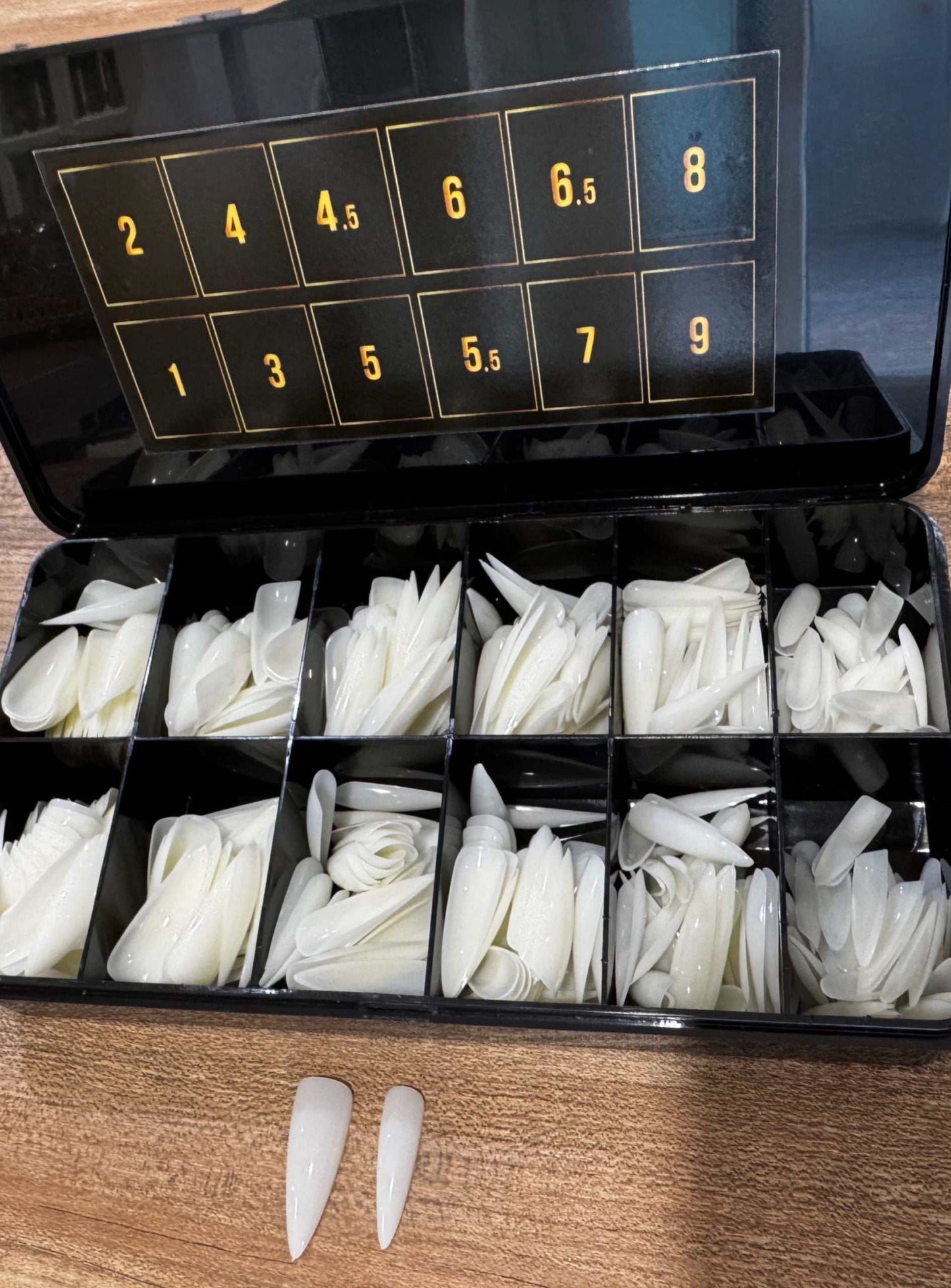 Blanc Lumière Natural Stiletto Long - Soft Gel Tips