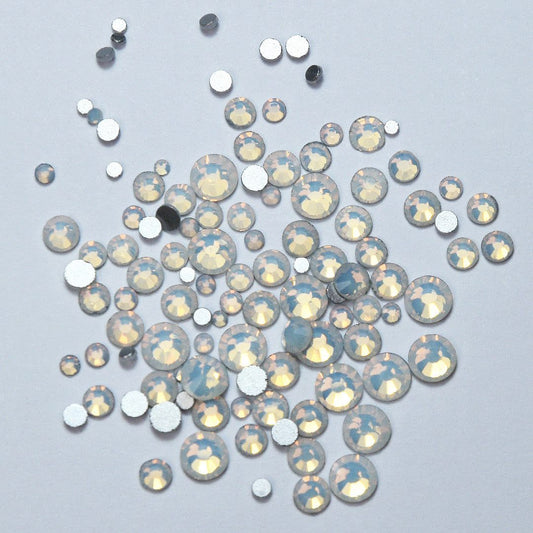 Opal Diamonds Mix Size 100 pces - White
