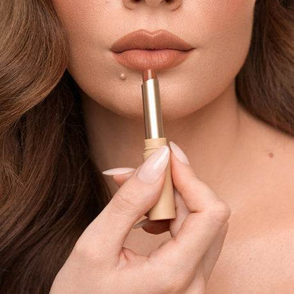 Silky matte lipstick - 02 Warm Embrace 6 g
